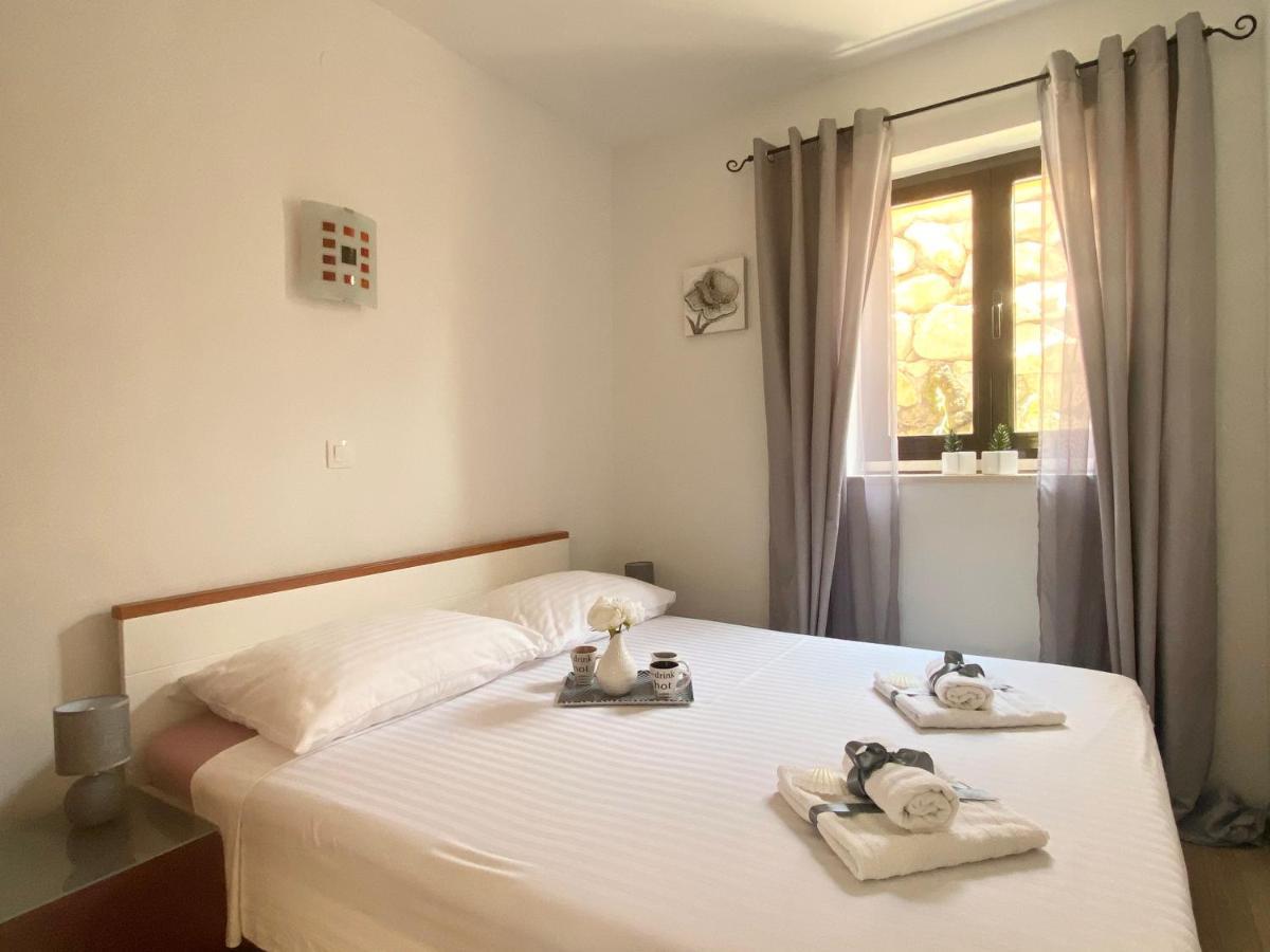 Apartments La Perla มลินี ภายนอก รูปภาพ